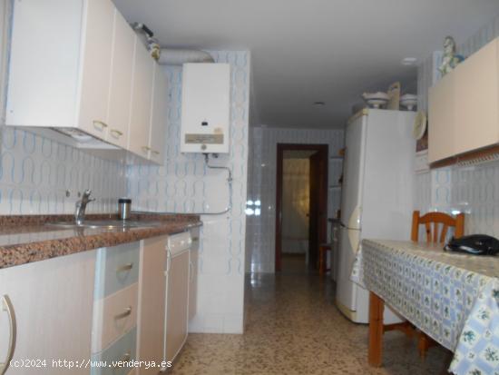 ESTUPENDO CHALET EN ZONA ESTE - CADIZ