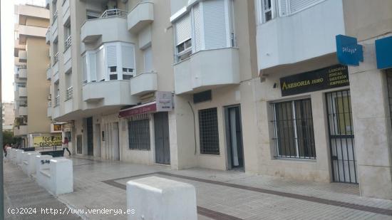 Local muy comercial frente a nuevo centro medico de Madre de Dios - CADIZ