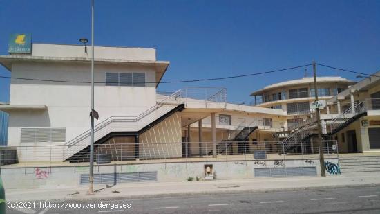 OPORTUNIDAD VENTA LOCAL COMERCIAL CON 6 PLAZAS DE GARAJE - VALENCIA