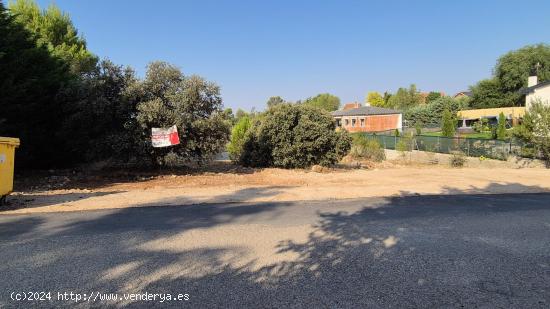 Parcela con estudio topográfico y geotécnico incluido - MADRID