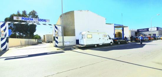 ALMACEN INDUSTRIAL BABEL JUNTO A POLICIA LOCAL - ALICANTE