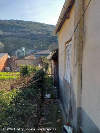 CASA EN VENTA SAN ESTEBAN CON TERRENO - LEON