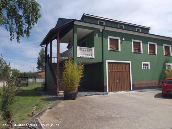 OPORTUNIDAD CASA CON TERRENO EN FUENTES NUEVAS - LEON