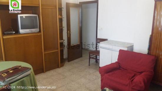 Se vende piso en barrio del Oeste - SALAMANCA