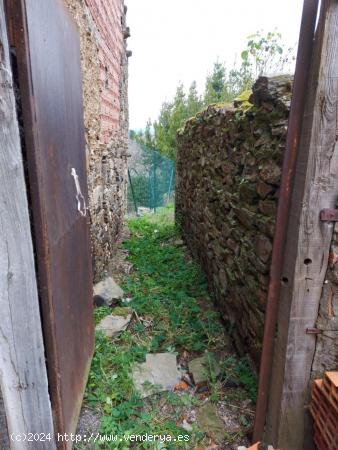 CASA PARA REFORMAR VILLAR DE LOS BARRIOS CON TERRENO VIILAR DE LOS BARRIOS - LEON