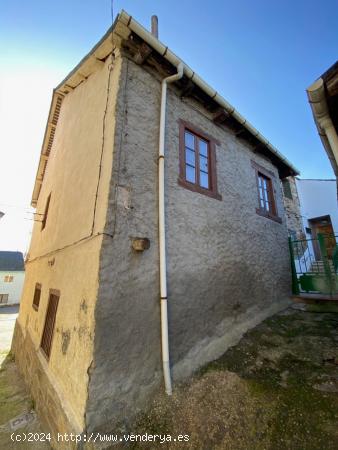 CASA EN VENTA EN SAN MIGUEL DE LAS DUEÑAS - LEON