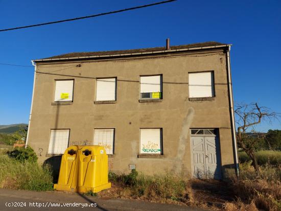  CASA PARA REFORMAR CON TERRENO - LEON 