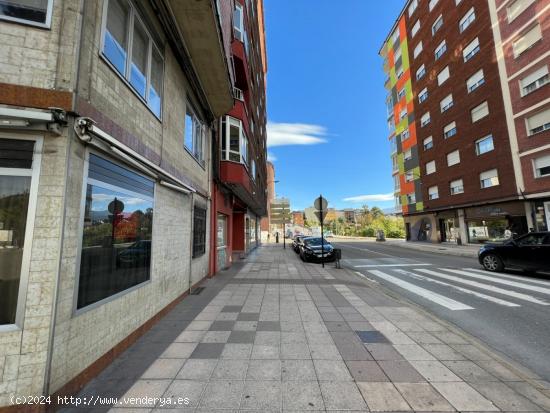 Local Comercial en la Plaza Luis Del Olmo - LEON