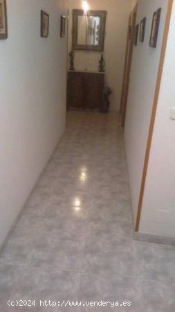 VENTA DE PISO  EN VEGA DE ESPINAREDA - LEON