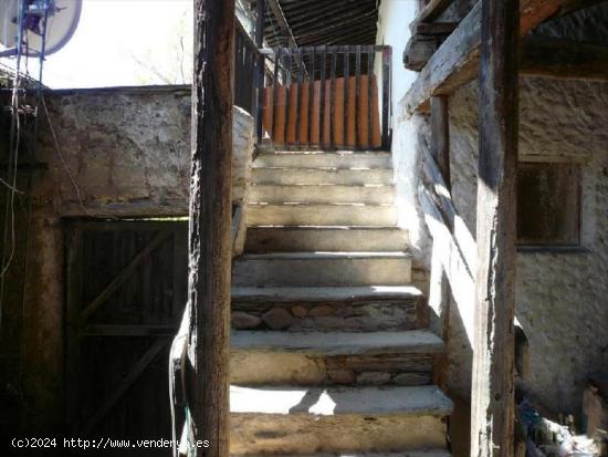 CASA PARA REFORMAR  EN CAMPONRAYA - LEON