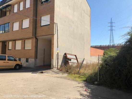 TERRENO URBANO EN PONFERRADA ZONA CUATROVIENTOS - LEON