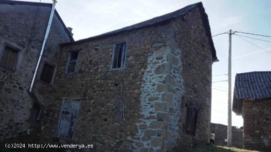 CASA DE PIEDRA CON TERRENO EN NOCEDA DEL BIERZO - LEON