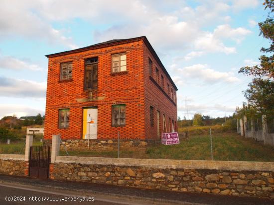  FINCA URBANA VALLADA  Y CON UNA EDIFICACIÓN DE 236M EN CUBILLOS DEL SIL - LEON 