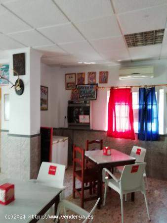 Magnifico local comercial con posibilidad de transformar en vivienda, precio negociable. - CADIZ