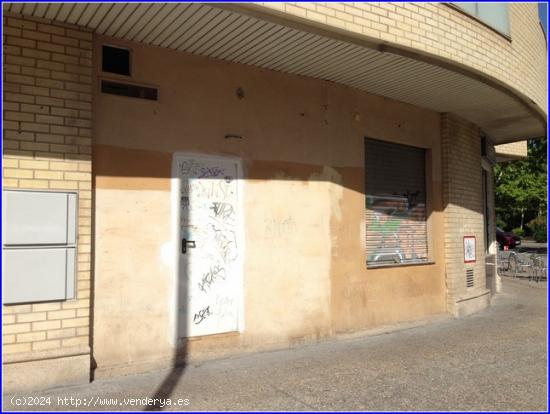 LOCAL COMERCIAL en ALQUILER - ZARAGOZA - LA BOZADA- C/ D. VILLAHERMOSA (REF: 00206) - ZARAGOZA