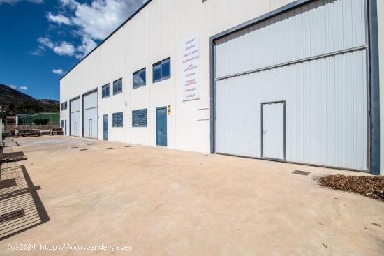 Nave industrial en Corbera de 287 m2. - VALENCIA