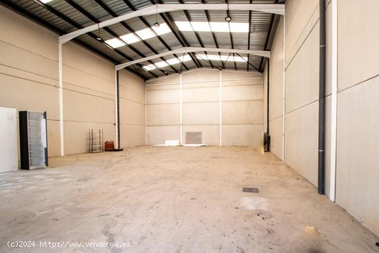 Nave industrial en Corbera de 287 m2. - VALENCIA