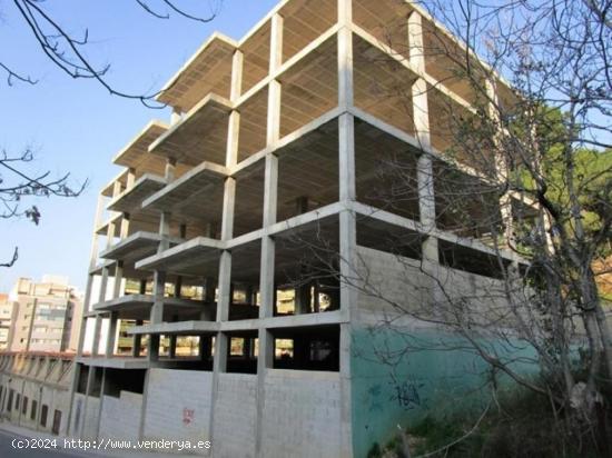 EDIFICIO EN CONSTRUCCIÓN EN TORTOSA - TARRAGONA