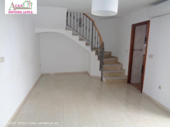 CASA SEMI-NUEVA EN BUENA ZONA¡¡¡ - CORDOBA