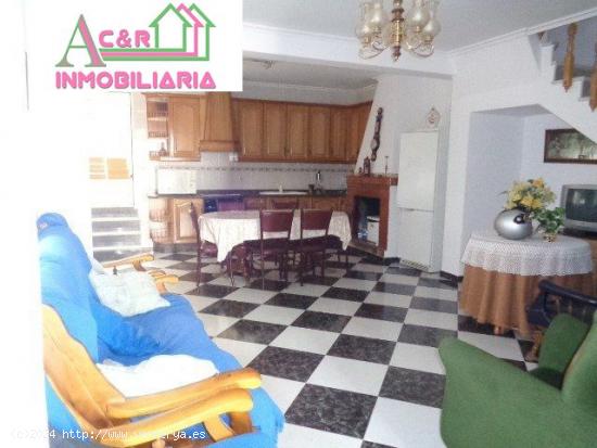 GRAN CASA CON 9 DORMITORIOS¡¡¡ - CORDOBA