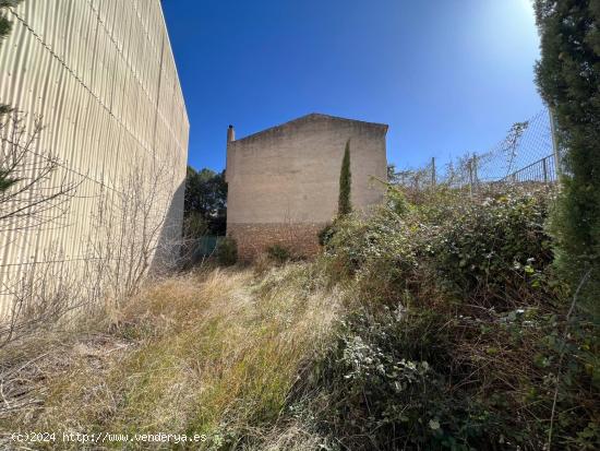 PARCELA EN EL CENTRO DE SANT MARTÍ DE TOUS - BARCELONA