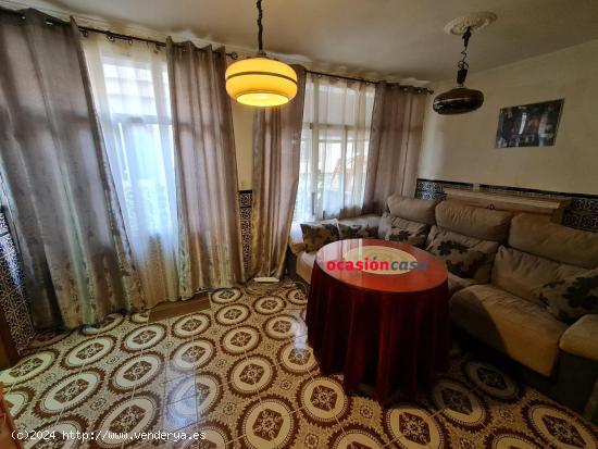 CASA Y PISO INDEPENDIENTES A LA VENTA - CORDOBA