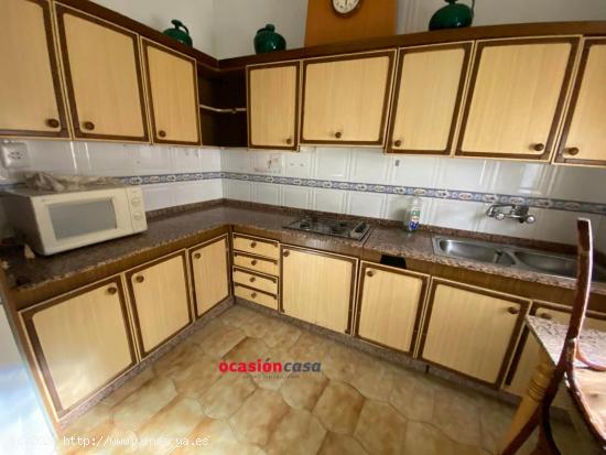 CASA CON TEJADO NUEVO EN LA ZONA DE PEÑARROYA - CORDOBA