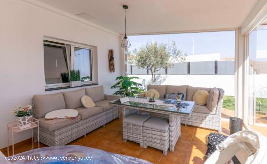 Chalet 220m2 sobre parcela de 1000m2 en Los Estancos, Fuerteventura - LAS PALMAS