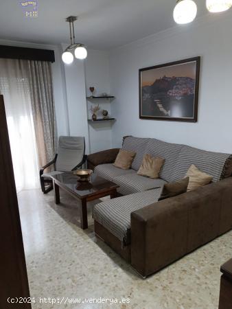 SE VENDE PISO EN ZONA DE LAS CANTERAS - CADIZ