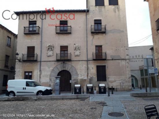  ALQUILER.-.ESTUPENDO PISO CASCO HISTORICO,-ASCENSOR Y GARAJE. - SEGOVIA 