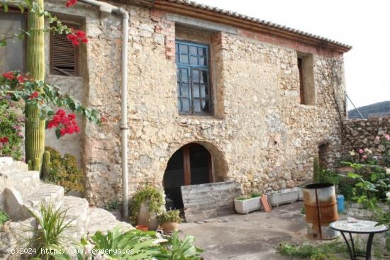 CASA SEÑORIAL EN CASTELLONET, CON PATIO Y TERRAZA. - VALENCIA