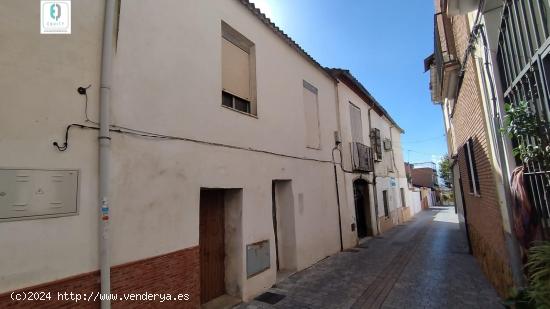 OPORTUNIDAD EN PLENO CENTRO DE PULIANAS. - GRANADA