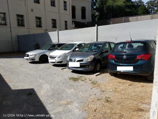 Plaza para COCHE en cochera al aire libre cerrada. A la espalda de GobernacionCivil en GRAN VIA - GR