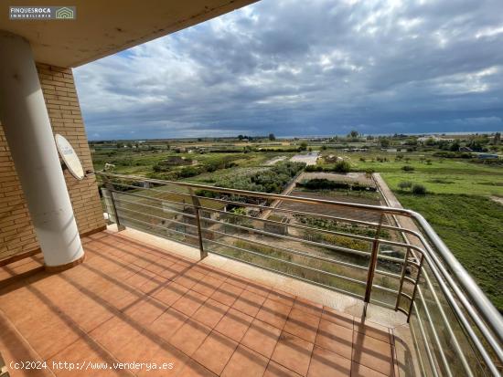  Piso de ·3 Dormitorios, 2 Baños, Cocina Independiente, Comedor, Terraza de 9 m2 y Orientacion Sur  