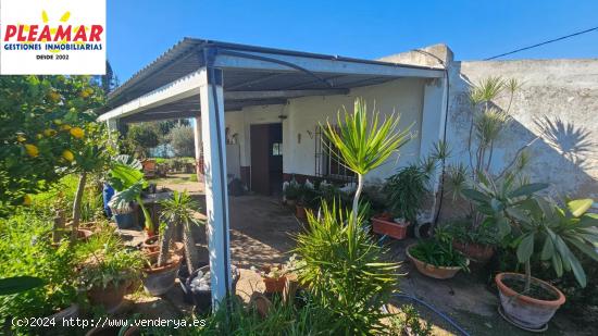 CASA DE CAMPO CON TERRENO RÚSTICO         ZONA PINAR DE LA VILLA - CADIZ