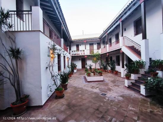 VIVIENDA EN ALQUILER EN  CALLE CASTILLA, JUNTO AL RÍO, CASCO ANTIGUO DE TRIANA. - SEVILLA