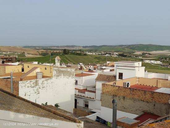 VENTA DE MAGNIFICO PISO EN ESPERA - CADIZ