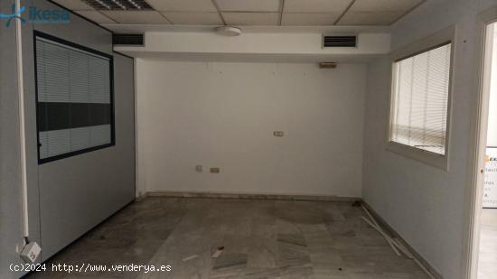 Venta de Oficina en Avda. Averroes, Edificio EUROSEVILLA - Sevilla - SEVILLA