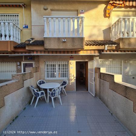  adosado tipo triplex de 4 dorm en la torre de la horadada - ALICANTE 