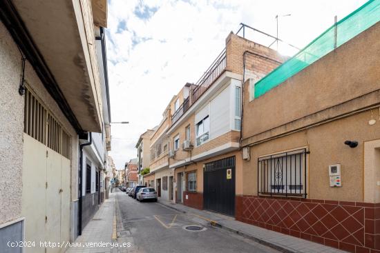  Casa en Venta en el Zaidín – Granada Capital - GRANADA 