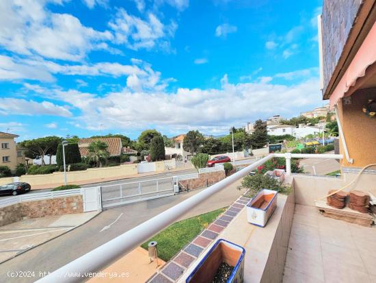 Se vende encantadora vivienda tipo dúplex en LOS CLIPPER LA MANGA con 4 dormitorios - MURCIA