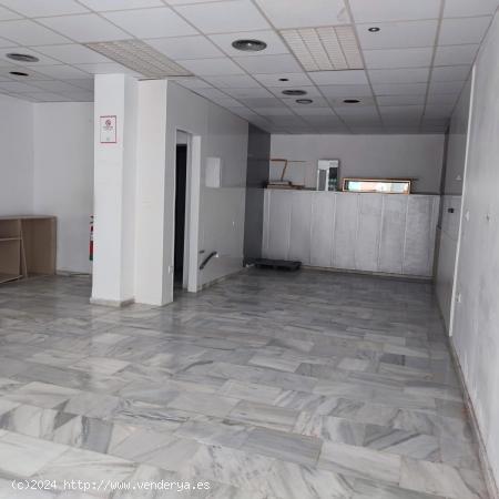 ¡OPORTUNIDAD ÚNICA! SE ALQUILA LOCAL COMERCIAL. - GRANADA