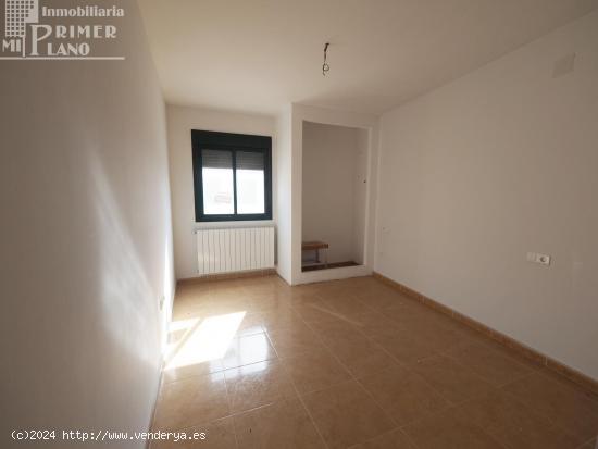 Oportunidad piso de 3 dormitorios 2 baños garaje y trastero junto a calle oriente - CIUDAD REAL