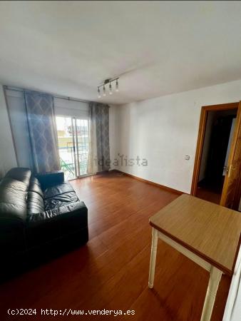  ALQUILER DE LINDA VIVIENDA SIN AMOBLAR ZONA CAROLINAS ALTAS CON PATIO - ALICANTE 