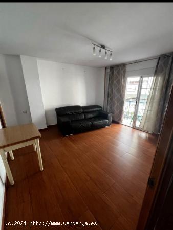 ALQUILER DE LINDA VIVIENDA SIN AMOBLAR ZONA CAROLINAS ALTAS CON PATIO - ALICANTE