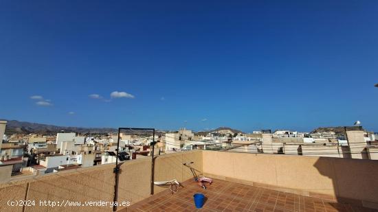 Apartamento de 3 dormitorios 2 baños en el centro de Águilas - MURCIA