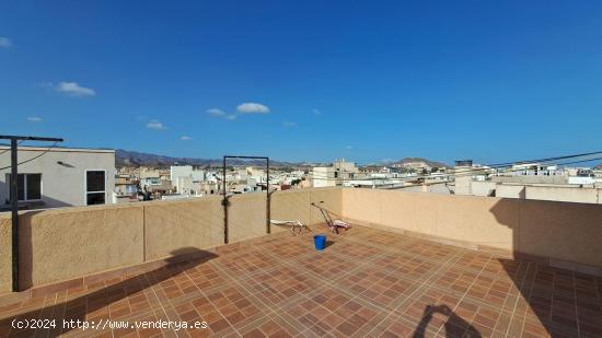 Apartamento de 3 dormitorios 2 baños en el centro de Águilas - MURCIA