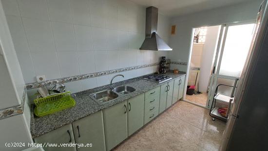 Apartamento de 3 dormitorios 2 baños en el centro de Águilas - MURCIA