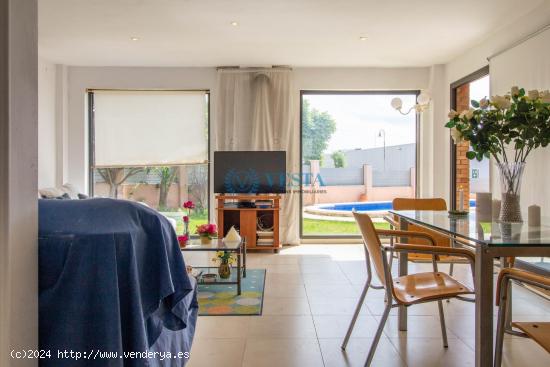 CHALET DE ENSUEÑO CON PISCINA PRIVADA EN RODA DE BARÁ - TARRAGONA