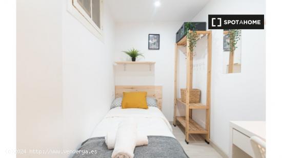 Habitaciones en piso de 5 dormitorios en El Born, Barcelona - BARCELONA